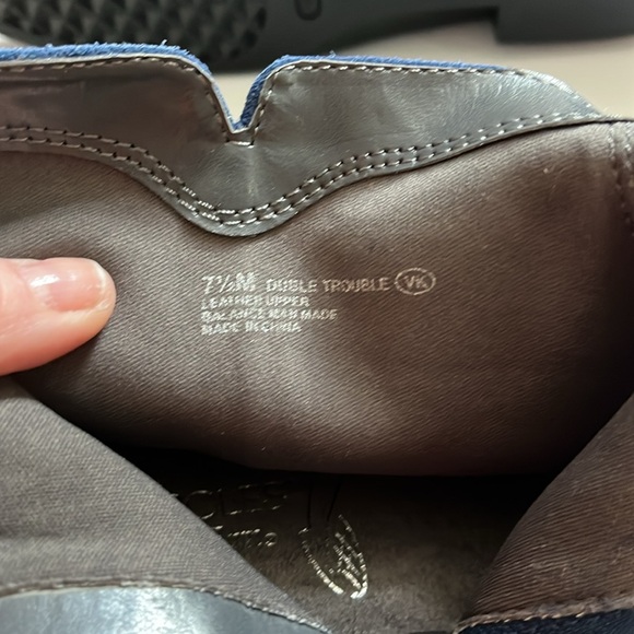 Aerosoles booties suede blue. Size 7.5 - Picture 4 of 5